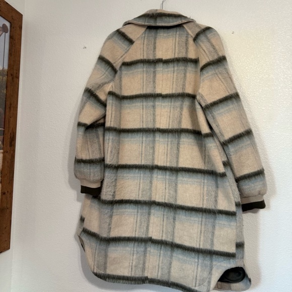 AVEC LES FILLES Brushed Oversize Longline Varsity Coat Cream Olive Plaid Size M - Picture 7 of 9
